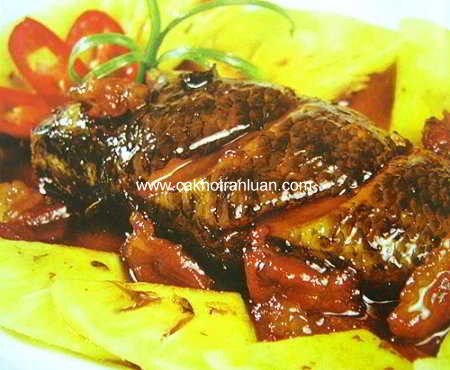 đặc sản cá rô kho dứa